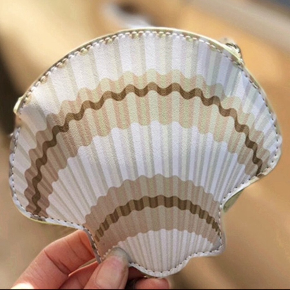 🏖NWT Seashell Coin Purse🏖